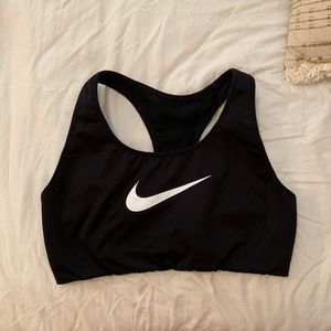 Black nike sports bra